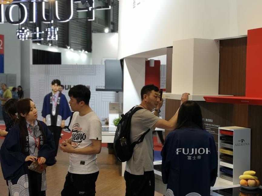 富士帝最新款，小巷中的隐藏宝藏，探索特色小店的惊喜之旅