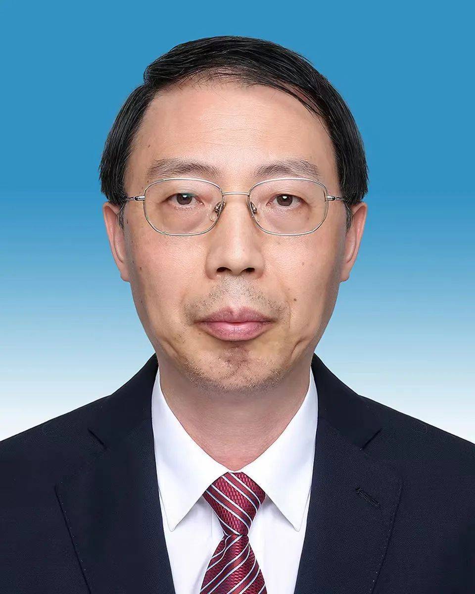 东风公司党委常委最新信息及其背后的故事揭秘