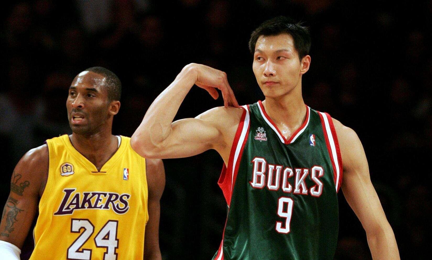 篮球比赛热血沸腾瞬间，热血观战时刻！