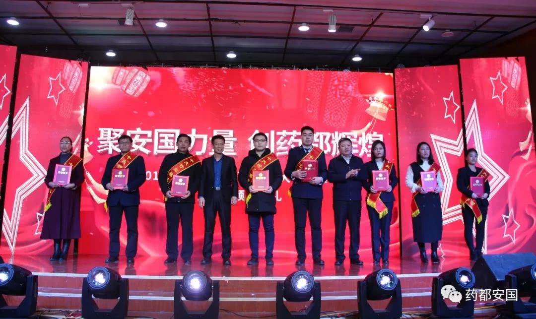 周安耿最新动态，时代浪潮中的瞩目焦点人物