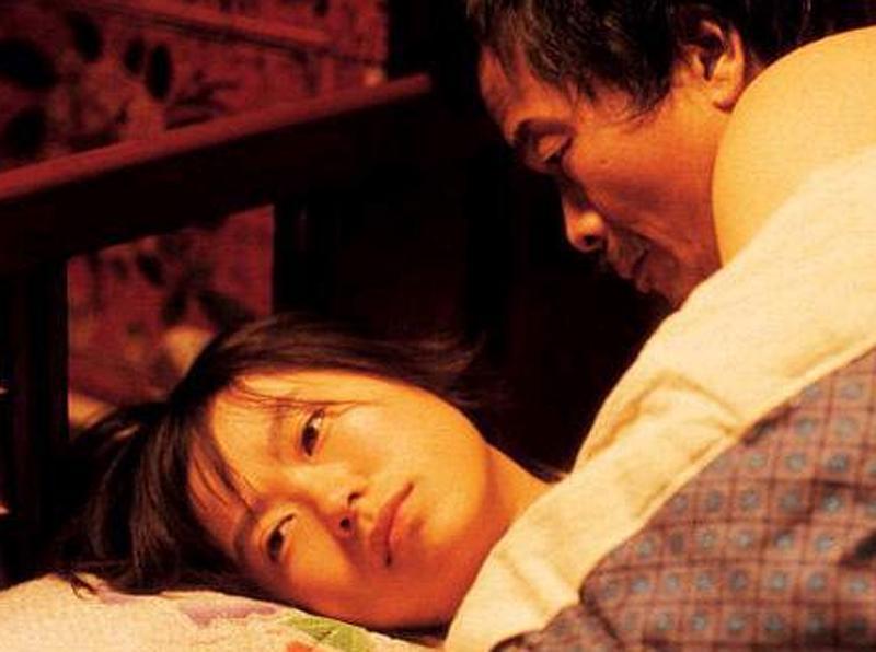 村妓电影，文化现象的审视与反思