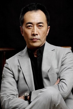 郑晓宁的戏剧人生与美食奇遇，巷弄深处的电视剧故事