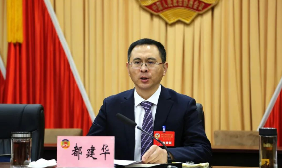 王占柱的最新动态，变化中的力量与自我成长的自信之路