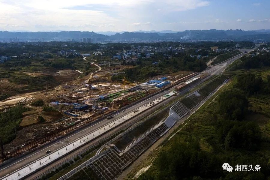 黔张铁路最新动态更新，最新消息汇总